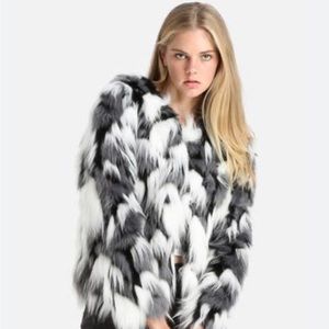 Vero Moda Wing Short Fake Fur Jacket